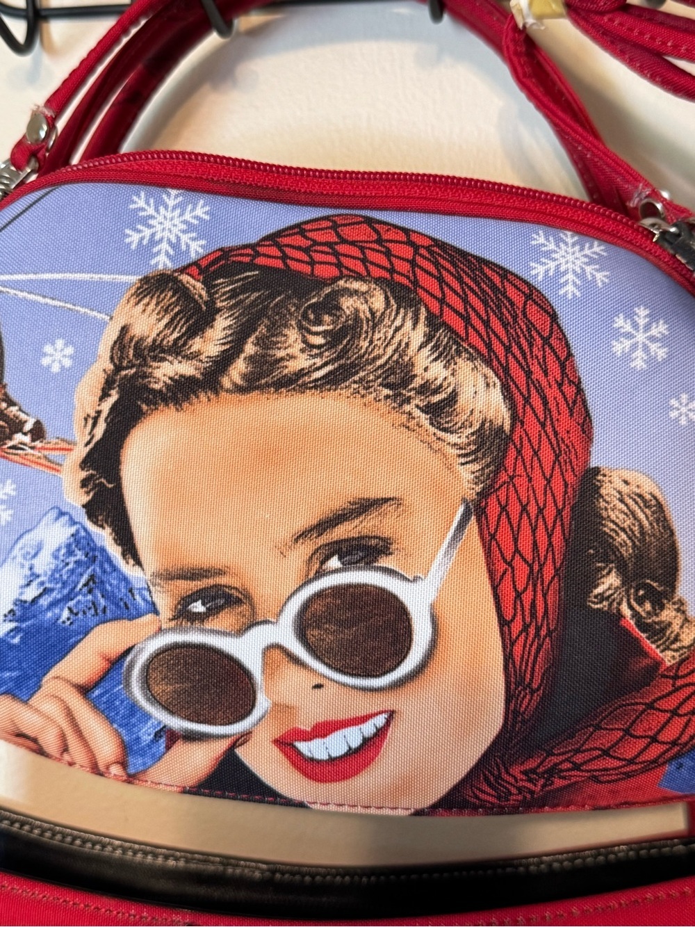 Whimsical Sequin Red Shoulder Winter Graphic Bag Retro Pop Art Pinup Culture - Picture 4 of 13